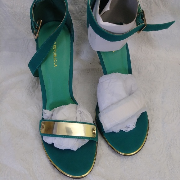 Shoe Republic LA Shoes - Shoe Republic LA open-toe heels